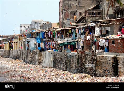 shanty town in mumbai